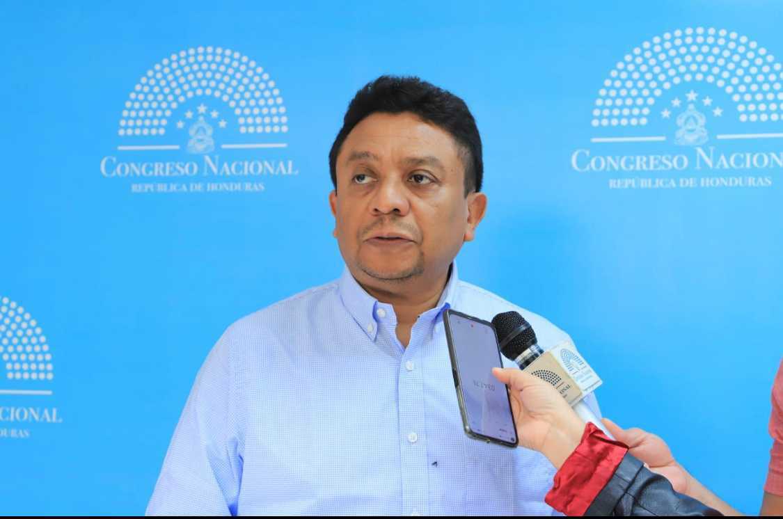 “La mano dura va a caerle a todos los criminales del país”